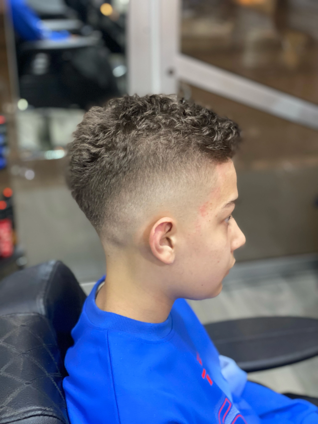 Ambienti i Semih Barbershop në Prizren